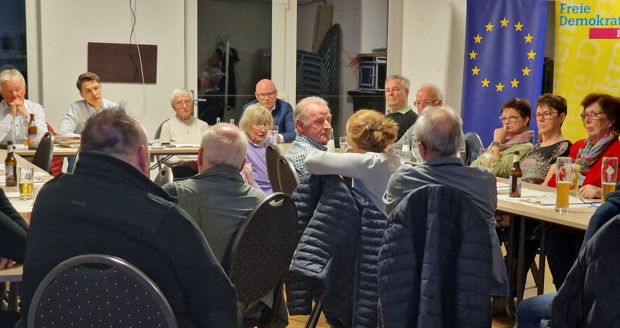 Die FDP Rengsdorf-Waldbreitbach diskutierte mit Bürgerinnen und Bürgern über die Aufrechterhaltung der medizinischen Versorgung.